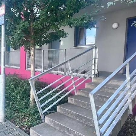 Apartman New And Luxurious Walk To Sap